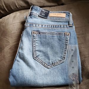 Grace Bermuda Capris